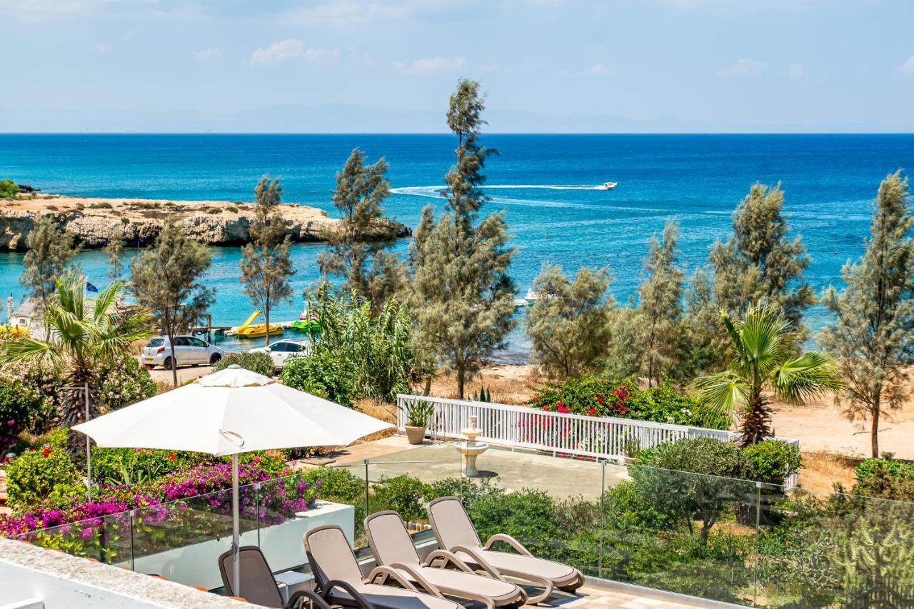 Beach Front Aqua Marina By Ezoria Villas Paralimni Exterior photo